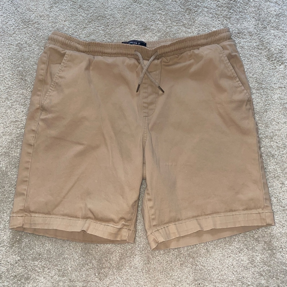 Men’s Forever 21 khaki shorts